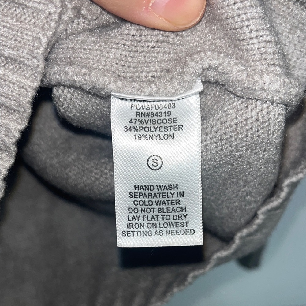 Evolution by Cyrus Women’s Small V-Neck Cable Knit Sweater Gray Stretch Soft - Picture 6 of 8